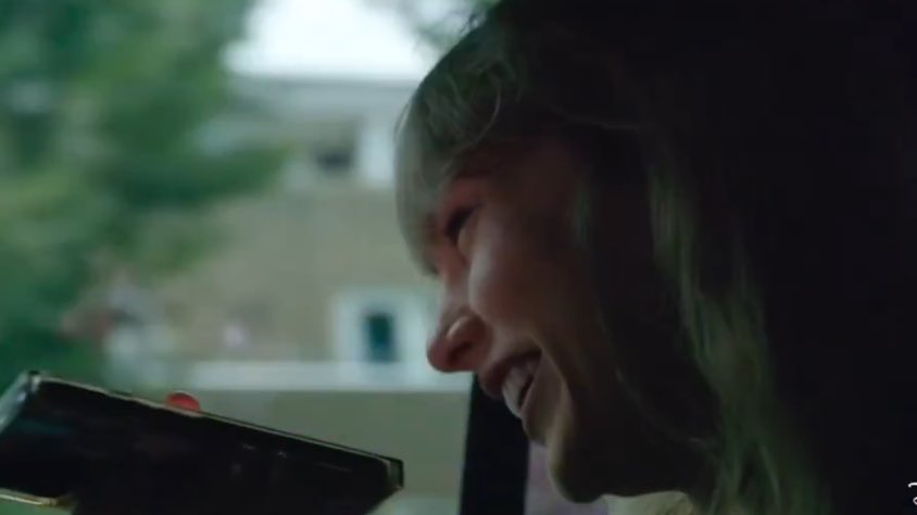 redwinets's tweet image. six episodes of taylor swift yapping?? i’m sat.