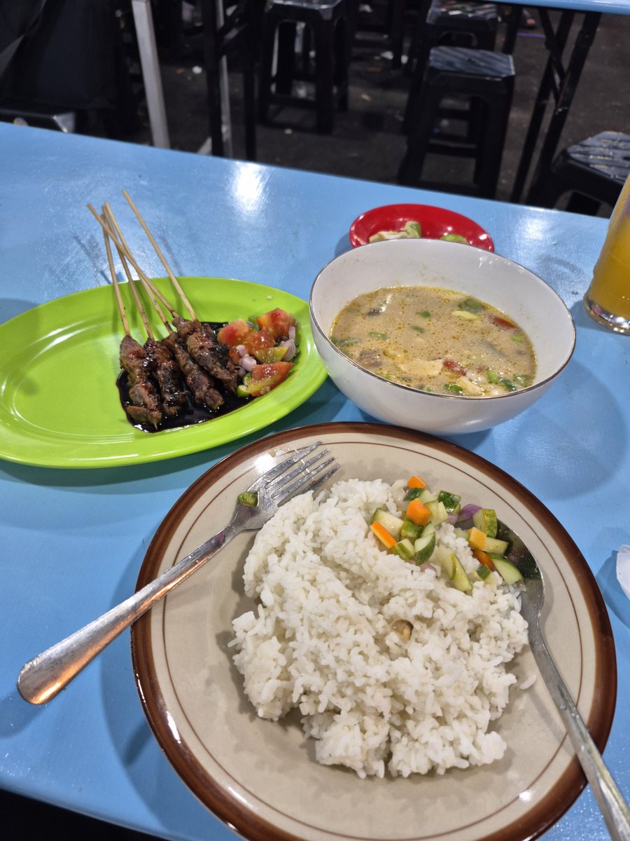 Uda <a href="/MIrvanDarwin1/">Da Van Loh KitoShuko</a> kang <a href="/HilFachruddin/">Hilman Fachruddin</a> ayo kita hajar dulu per kambingan ini ... 😁😁😁