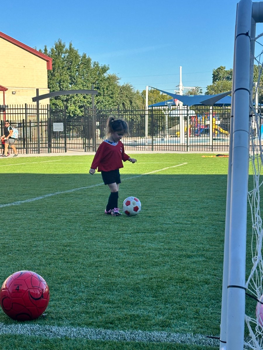 madison0331's tweet photo. our weekend! soccer games, birthday parties and haircut for bub! https://t.co/LqM3Ft43V2