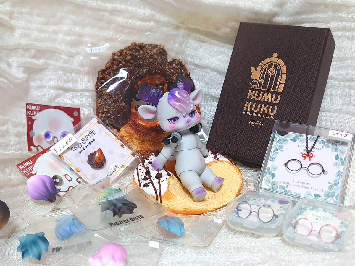 アイドール名古屋戦利品✨🐐💜
今回はKiriちゃんを…！と思いつつも、クールビューティーなCone君がドストライクだった🫠
ドーナツソファにメガネに前髪！欲しいもの沢山買えたので本当に行ってよかった👏
#アイドール名古屋
