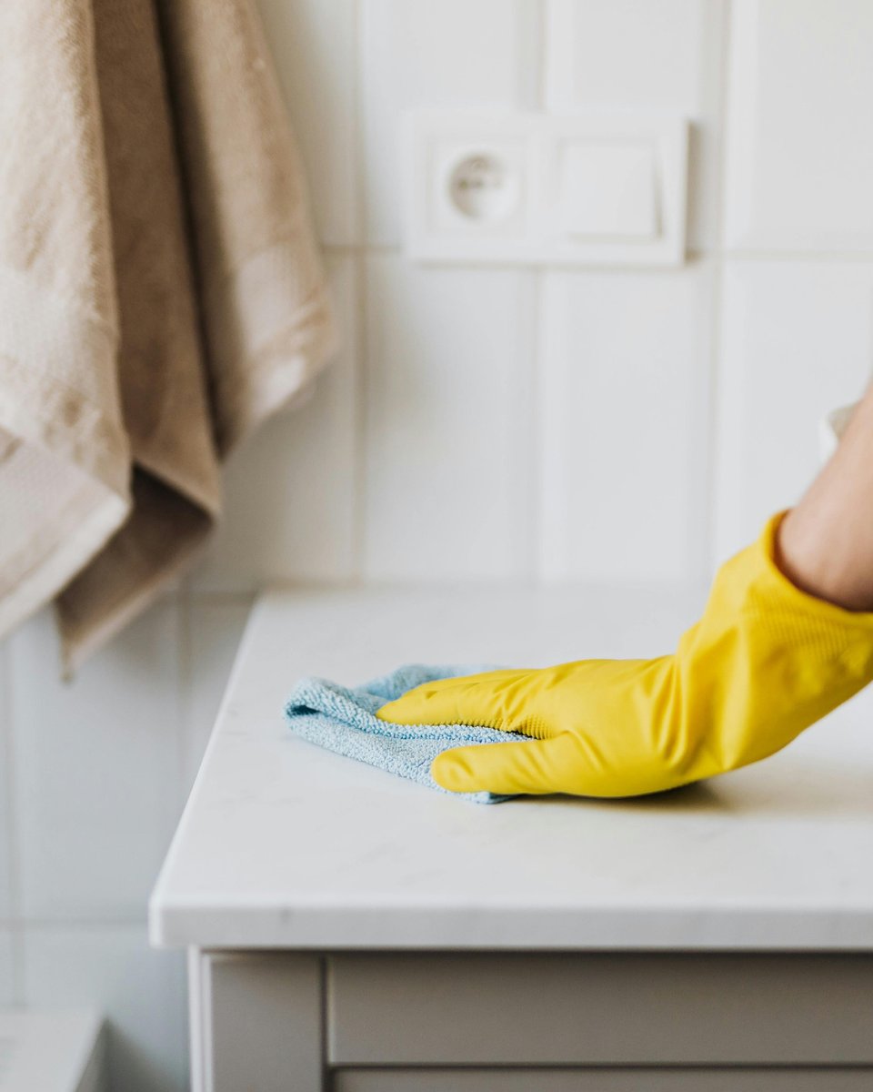 argui_es's tweet photo. ✅ Somos expertos en limpieza. 

Desarrollamos detergentes ecológicos profesionales pensados para llegar más allá de lo que no se ve: desinfección, eliminación de cal, grasa u óxido.

📍 Ven a conocernos en C/ Gremi de Saboners, 8, Palma.

#argui #detergenteecologico https://t.co/wq97hdJBi0