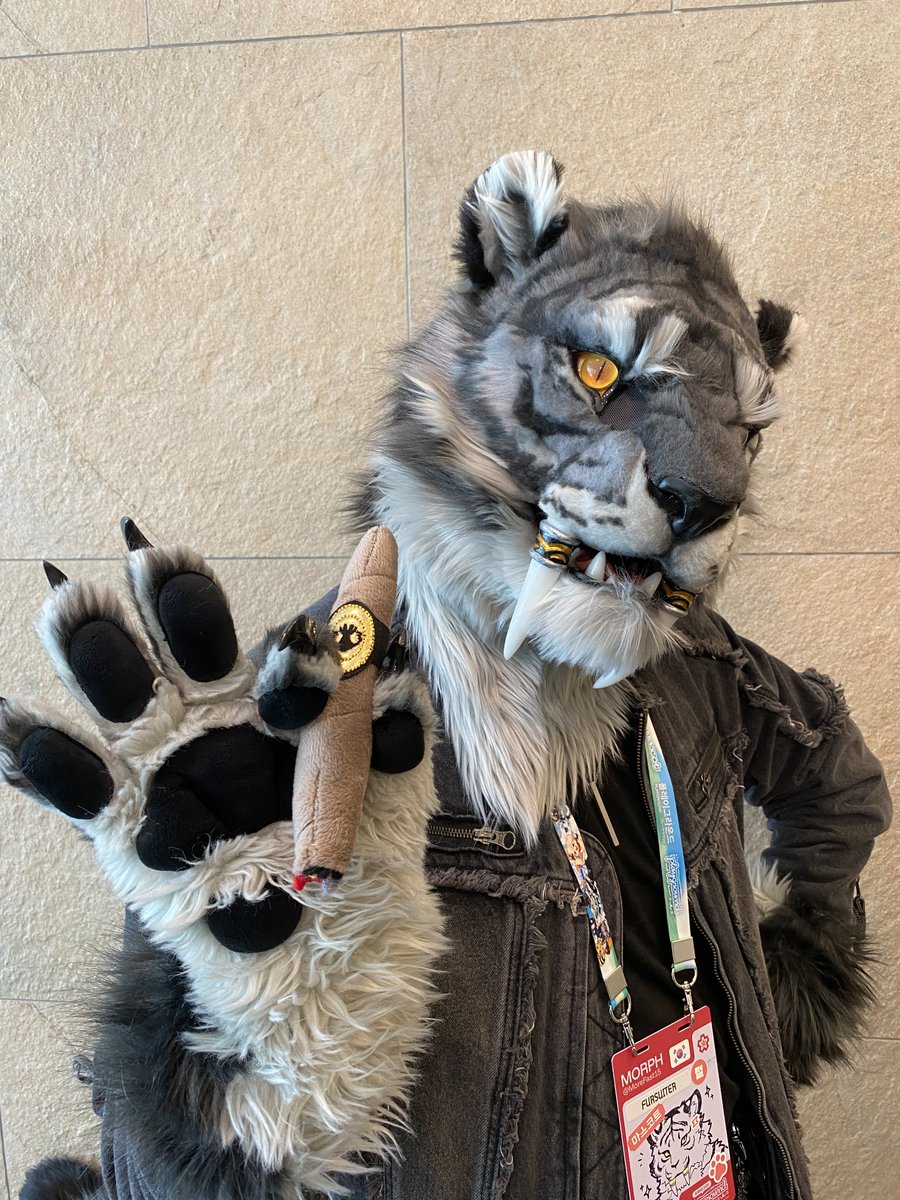 멋쟁이

🐯: <a href="/MoreFast15/">MF</a> 

#퍼레이드2025 #FURRAID2025