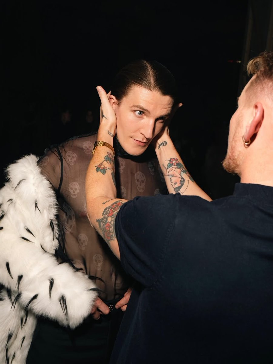 ewanmitchell_mx's tweet image. Aún más fotos de Ewan el pasado domingo en Paris 🫀