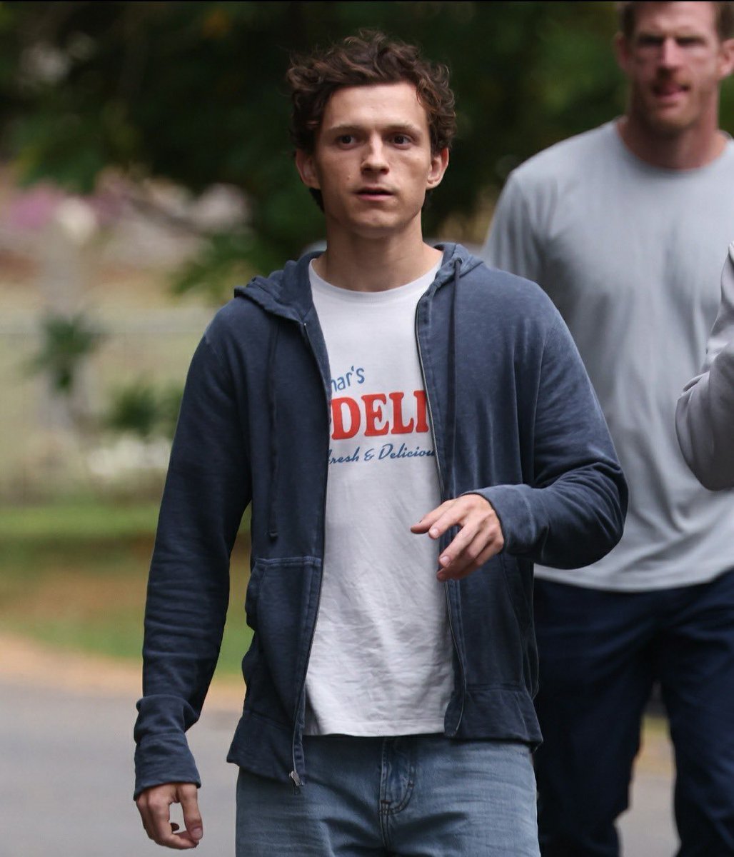 I like how he looks more disheveled/unkempt in BND compared to Homecoming, really feels like the years being Spider-Man did a number on him