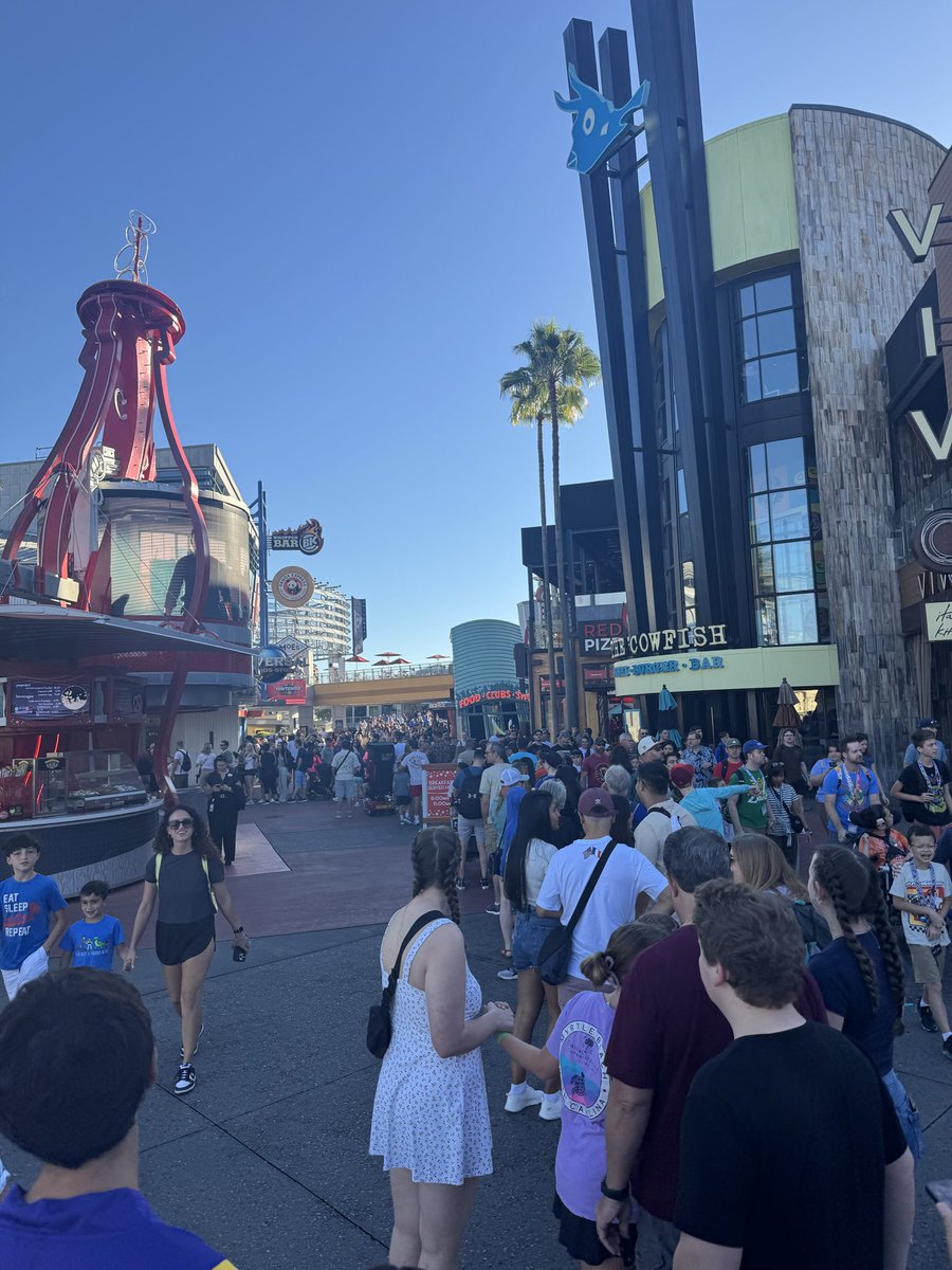 loveourlifevlog tweet media