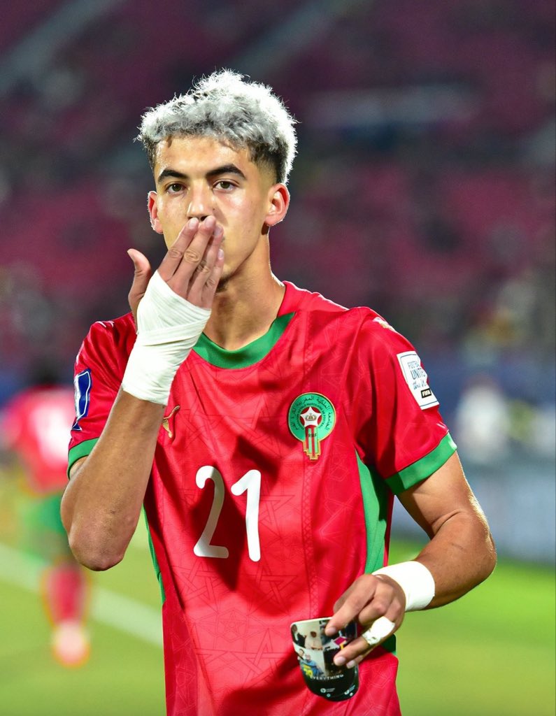 الرائع ياسر زبيري في كأس العالم للشباب 2025 : 

⚽️ سجل هدف أمام كوريا الجنوبية. 

⚽️ سجل هدف أمام البرازيل. 

⚽️ سجل هدف أمام اسبانيا.

— تذكروا هذا الإسم جيدًا ، محظوظ النادي الذي سيخطف هذا الموهوب.