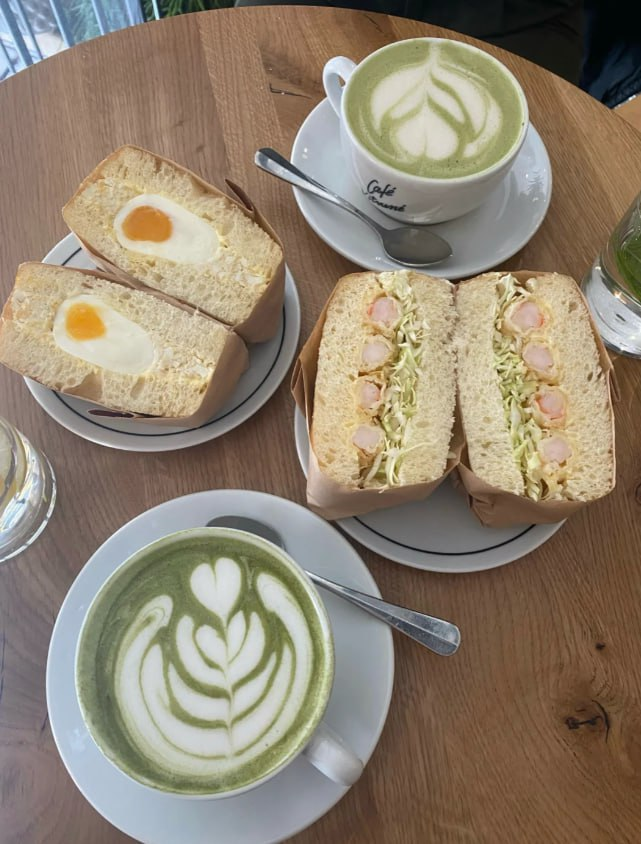Emilia0151's tweet image. Café Kitsuné London. Come for brunch, their prawn sando and matcha latte are good. 😋📷 #brunchtime #withfriend