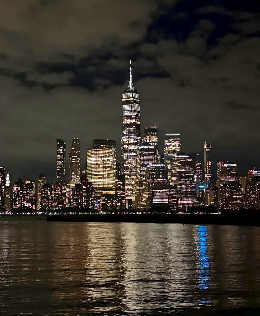 AreyBangdu's tweet image. Show me a cityscape click 
.