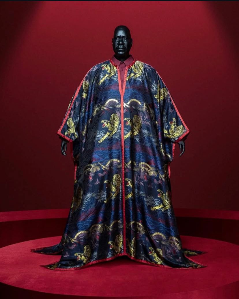 BlanckDigital's tweet image. The Andre Leon Talley Mannequins Bring his style to Life 
@SCADFASH Pays tribute to the late fashion legend with custom mannequins sculpted in his image, a striking homage to his legacy and larger than life style.

#SCADFash #styleisforever #blanck