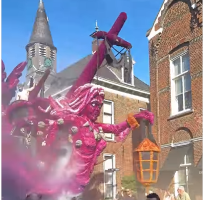 PKEdenAuthor's tweet photo. Happy Monday! Check out these awesome floats—https://t.co/HQEFydxOqx. They look like they are floating on air 😲!
#HappyMonday #Spookyfloats #floatingonair #amreading #TheMirrorbyPKEden #urbanfantasy #fairytales #TheWildRosePress https://t.co/UWsCYnuwL6
