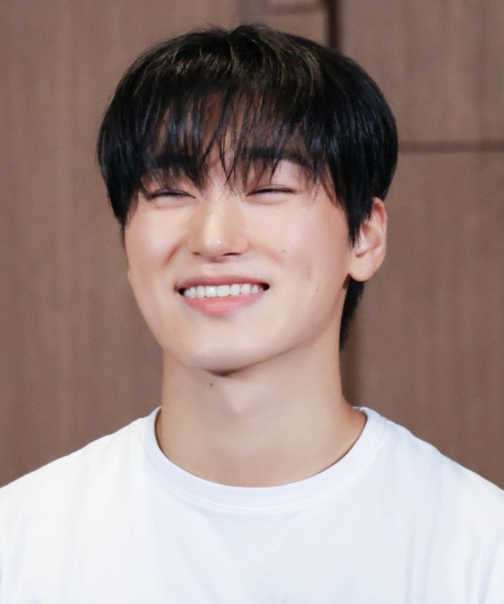 w_tinyyyy's tweet image. If they don't appreciate you they don't deserve your love.
Smile precious little kitty &lt;3
#CHOISAN #WELOVEYOUSAN #RESPECTSAN