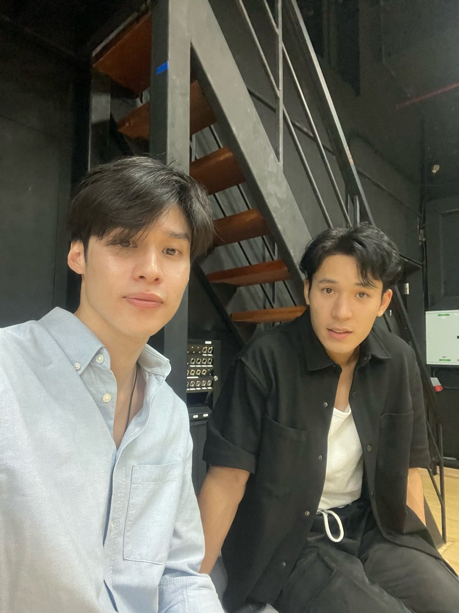 peakpeemapol tweet picture