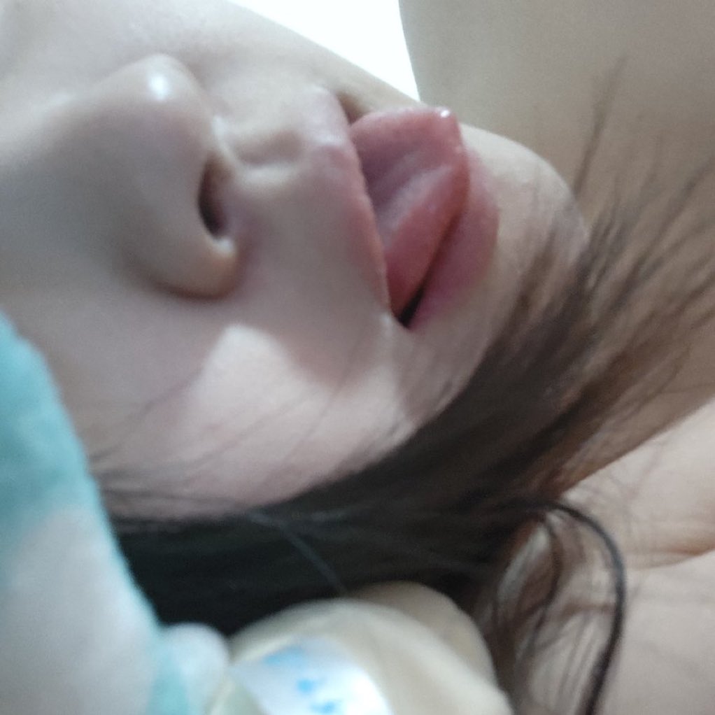 Qua nút lưỡi miếng nàaaa
Thả tim bé gửi hình nhaaa 🥰🥰