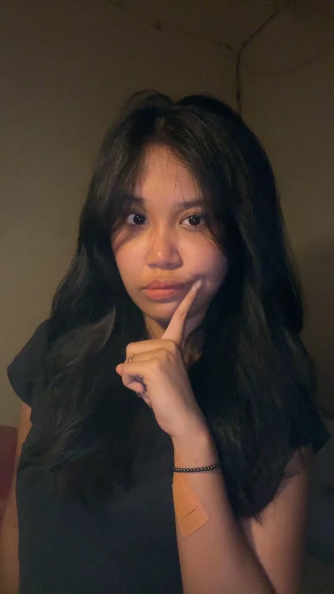 sankitsch's tweet image. sorry for the quality lol but hey 🐈‍⬛🖤💫