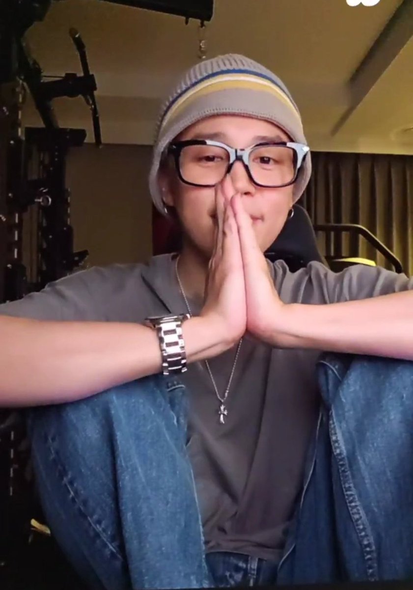 jooniefighting's tweet image. 자만님 당신의 비니 자만님이 키우시는 큰 리트리버 행님과 커플템인거 알고 계시는지..  예예