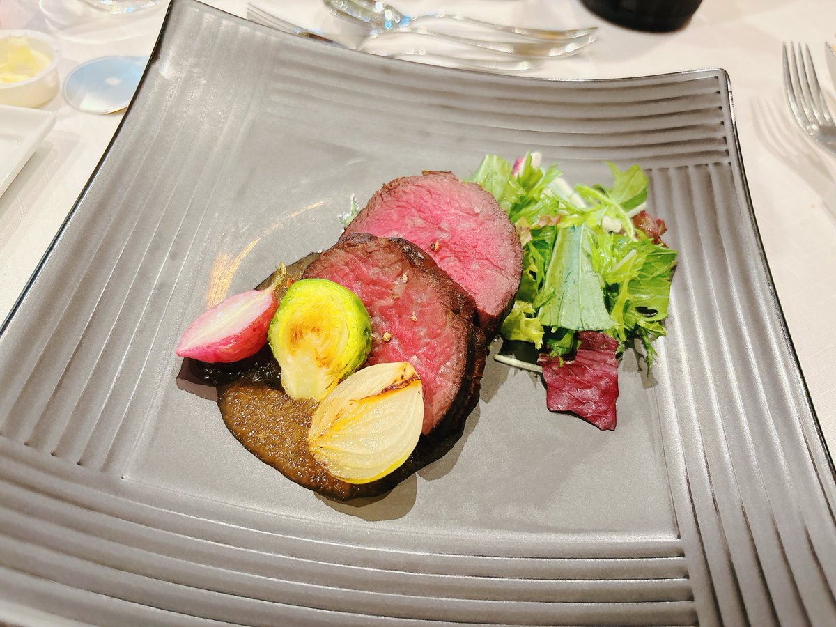 友人の結婚式に参列してきた
話す時間もとってくれてとても良かったなー。次は自分なので参考にしたい