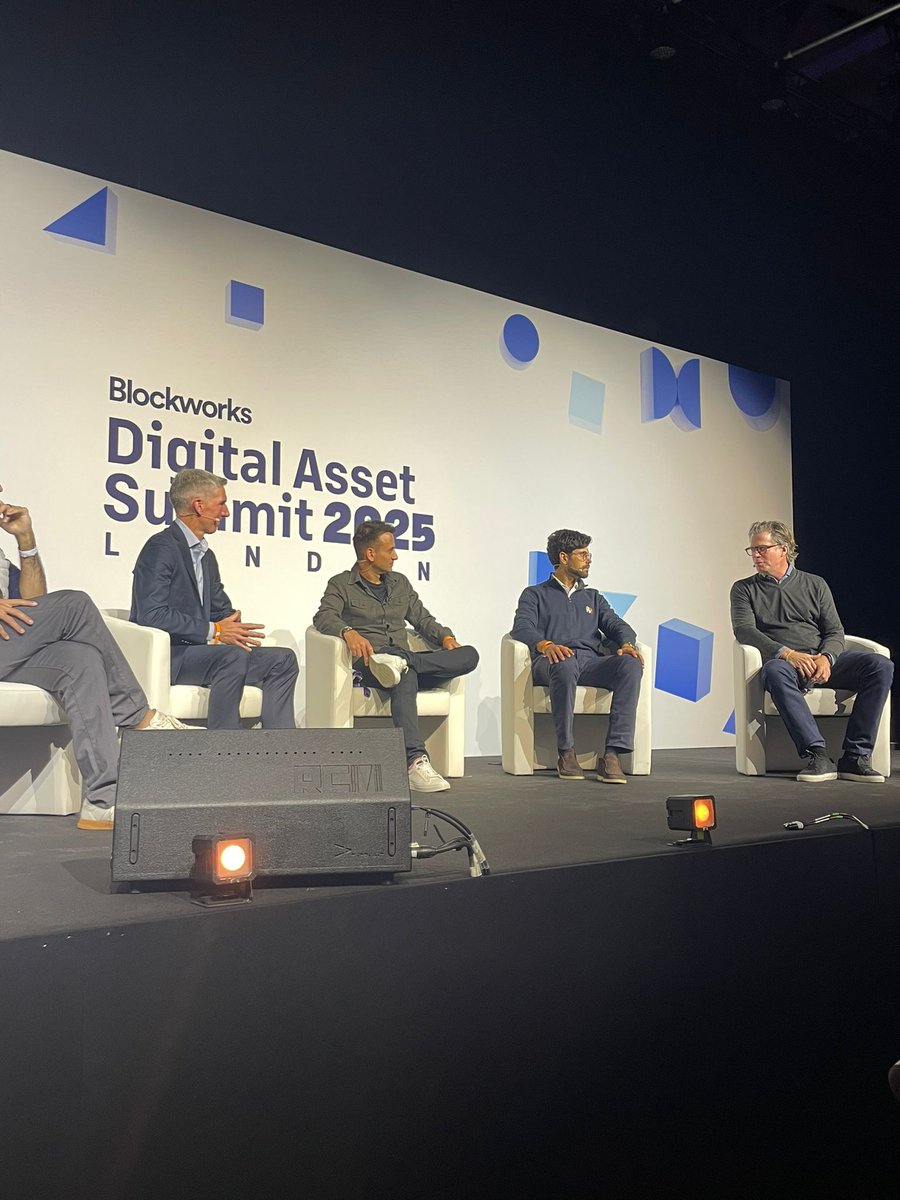 Fabric Ventures (@fabric_vc) on Twitter photo Live from <a href="/blockworksDAS/">Digital Asset Summit 2025</a> London (Day 1) 🇬🇧
<a href="/richardmuirhead/">Richard.near Muirhead.eth</a> on the main stage: “Is crypto collapsing the public/private market distinction?”
Panel: <a href="/hosseeb/">Haseeb >|<</a> (<a href="/dragonfly_xyz/">Dragonfly >|<</a>), <a href="/santiagoroel/">Santiago R Santos</a> (<a href="/inversion_cap/">Inversion</a>), <a href="/Matt_Hougan/">Matt Hougan</a> (<a href="/BitwiseInvest/">Bitwise</a>) Moderated by <a href="/cryptomanran/">Ran Neuner</a> Live from <a href="/blockworksDAS/">Digital Asset Summit 2025</a> London (Day 1) 🇬🇧
<a href="/richardmuirhead/">Richard.near Muirhead.eth</a> on the main stage: “Is crypto collapsing the public/private market distinction?”
Panel: <a href="/hosseeb/">Haseeb >|<</a> (<a href="/dragonfly_xyz/">Dragonfly >|<</a>), <a href="/santiagoroel/">Santiago R Santos</a> (<a href="/inversion_cap/">Inversion</a>), <a href="/Matt_Hougan/">Matt Hougan</a> (<a href="/BitwiseInvest/">Bitwise</a>) Moderated by <a href="/cryptomanran/">Ran Neuner</a>