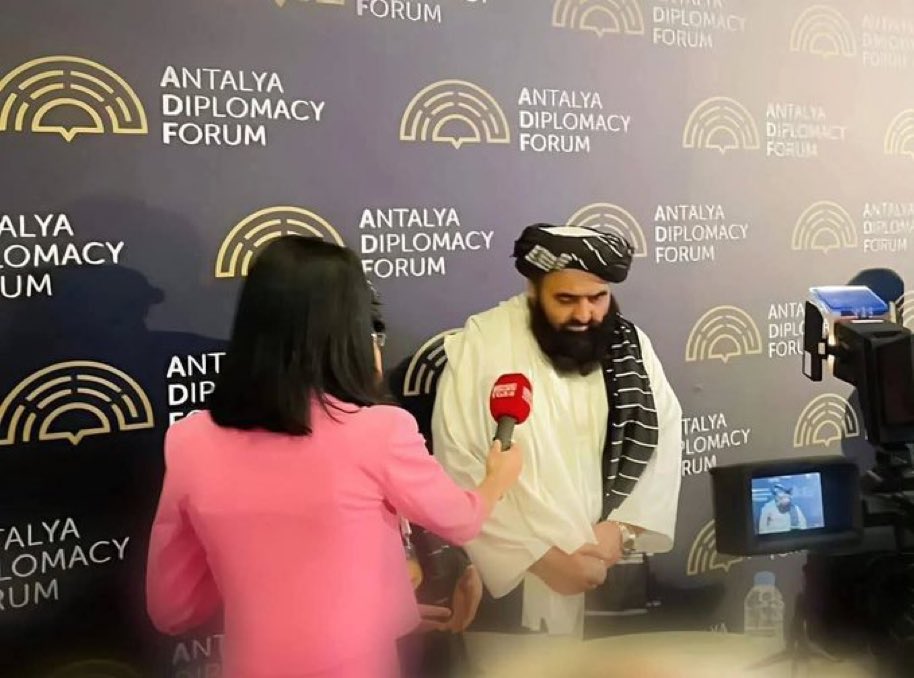 iRahulsingh_IND's tweet image. इन मनहूसों पर खुदा का क़हर नाज़िल हो 

मुल्ले कितने हरामखोर हैं नौटंकीबाज़ 

ये त!लिबानी 6 साल की मासूम बच्चियाँ बेच और ख़रीद रहे हैं 

9 साल की बच्चियों का r@pe कर रहे हैं 

सरेआम औरतों को सड़को पर गोली मार रहे हैं 

और नौटंकी देखो 🤣

दुनिया की सबसे मक्कार क़ौम है ये 
😂