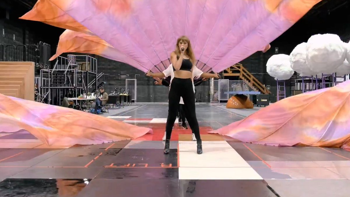 folklaurens's tweet image. a beautiful, beautiful time lapse 🥹 #SwiftDay