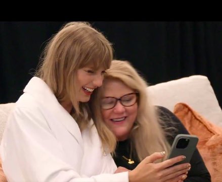 folklaurens's tweet image. a beautiful, beautiful time lapse 🥹 #SwiftDay