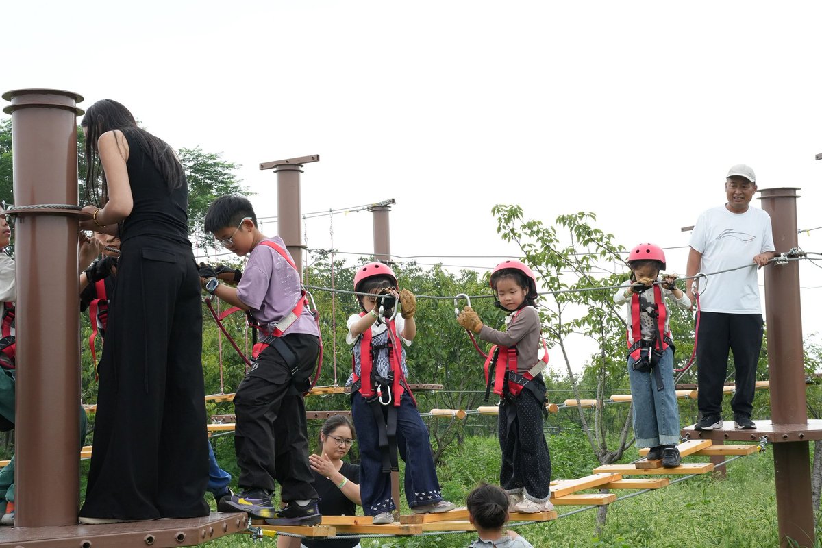 GuzhenC37467's tweet photo. 🤹♀️😻💯The kids are so happy! In Guyang Supply and Marketing Fair in #Guzhen County, Bengbu, Anhui, the popularity is soaring, and a one-stop carnival is waiting for you to enjoy!🤩🤩 https://t.co/sWnBwxVb91