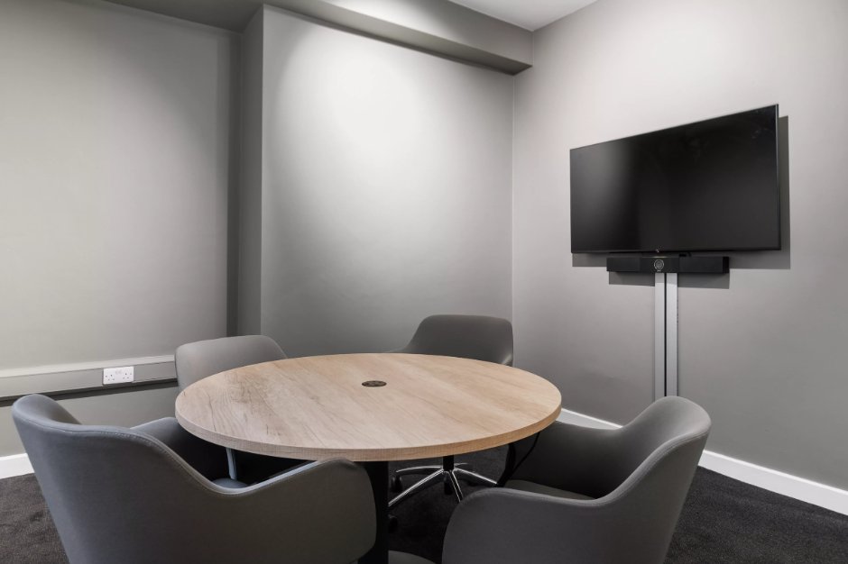 Workthere tweet media