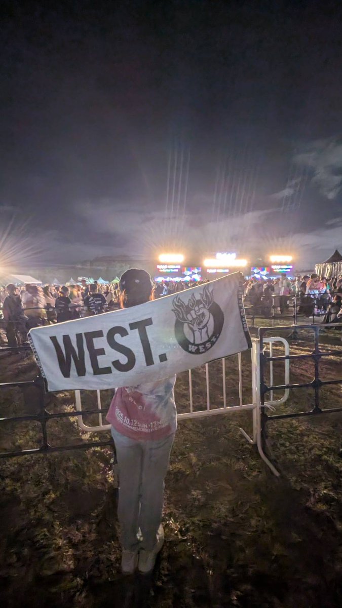 1216_pink's tweet photo. WESSION FESTIVAL 2025
2日間参戦しました！
WEST.はもちろん、他のアーティストさんのステージも熱く、沢山パワーいただきました！
セッションも聞けてめっちゃよかった😁
第2回も開催されることを願ってます✨
 #WESSONフェス 
 #wession_west https://t.co/xT3cXTC2uz