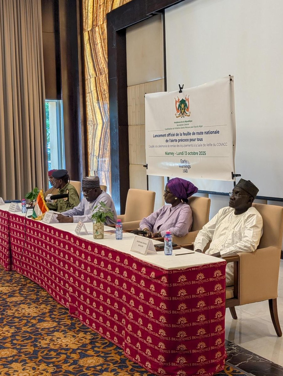 ⚠️Today marks the launch of Niger's #EarlyWarningsForAll roadmap and the inauguration of new technical infrastructure of natl crisis coordination centre (COVACC) SitRoom: a key step on #DRRDay, highlighting Niger’s commitment to investing in resilience.
🆕 cimafoundation.org/en/news/niger-…