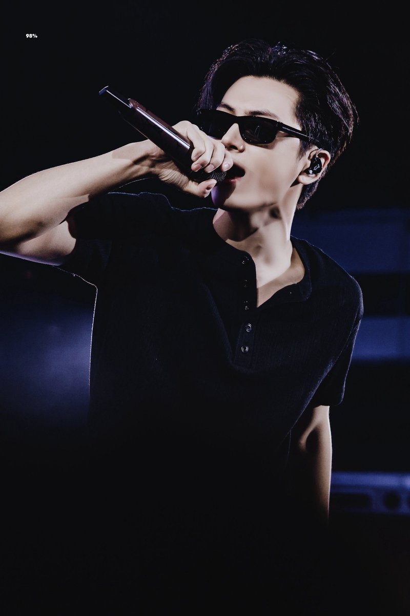 jongseogp's tweet photo. I am that man. https://t.co/FEfHyrifu3