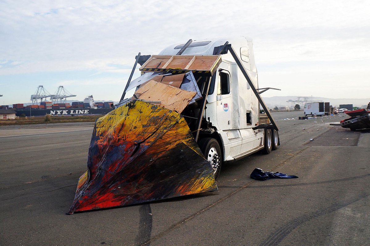 MixedFocus's tweet photo. @GuntherEagleman Where's that rig from Mythbusters when you need it? https://t.co/8JZzPGt833