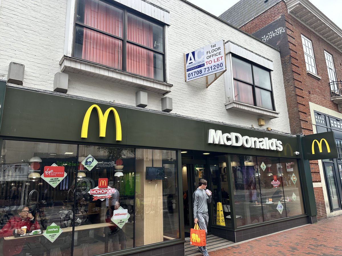 Monday completion - Part 1st Flr 119-129 South Street Romford - Let by AC.
Office above McDonald’s, handy for a Big Mac ! Not me I’m on a diet 😂