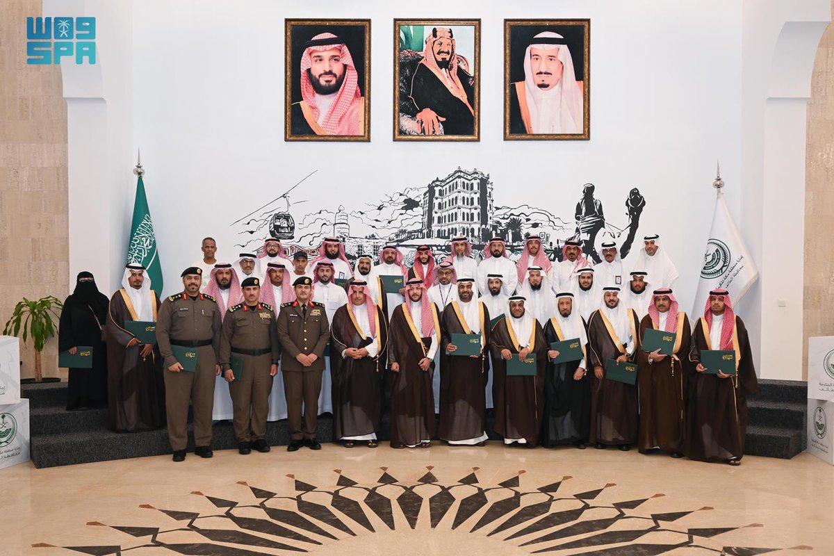 محافظ الطائف يكرّم الجهات المشاركة في ماراثون الطائف الصحي الأول.
spa.gov.sa/N2419963
#واس_عام