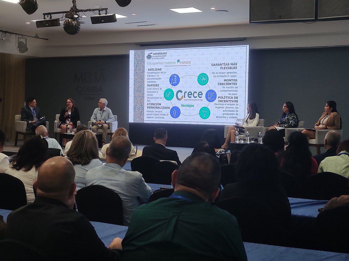 📍 Inicia, en el hotel Cohíba, celebración por el 65 Aniversario de la Nacionalización de la Banca honrando a su corazón: los #BancariosCubanos.
El evento comenzó con la proyección de un spot dedicado a ellos, seguido de un panel clave:
#CuentaConmigo