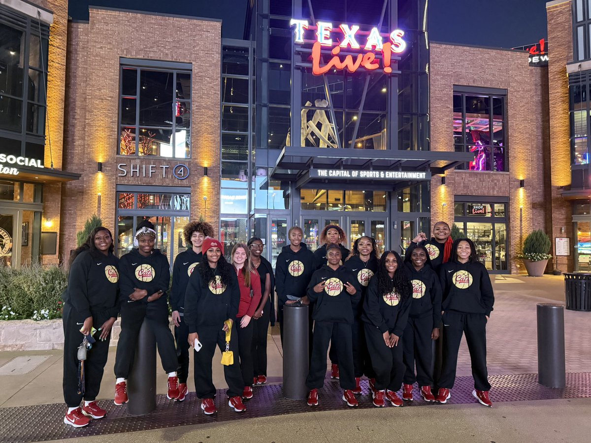 A time was had in the Lone Star State by the Bobcats 🤩📸  #BuildingChampions