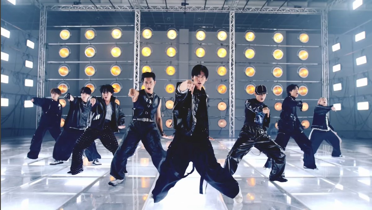 From CHARISMAX to TRUE LOVE to BOOST...

Snow Man is taking "never let them know your next move" to another level 😂

It makes me even more excited for the whole album 😭