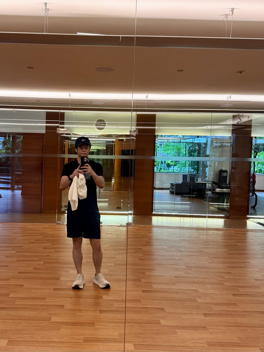 Engine_Number9's tweet image. ルーティン。
ラン、サウナ、筋トレ。

#bangkok #workout #routine