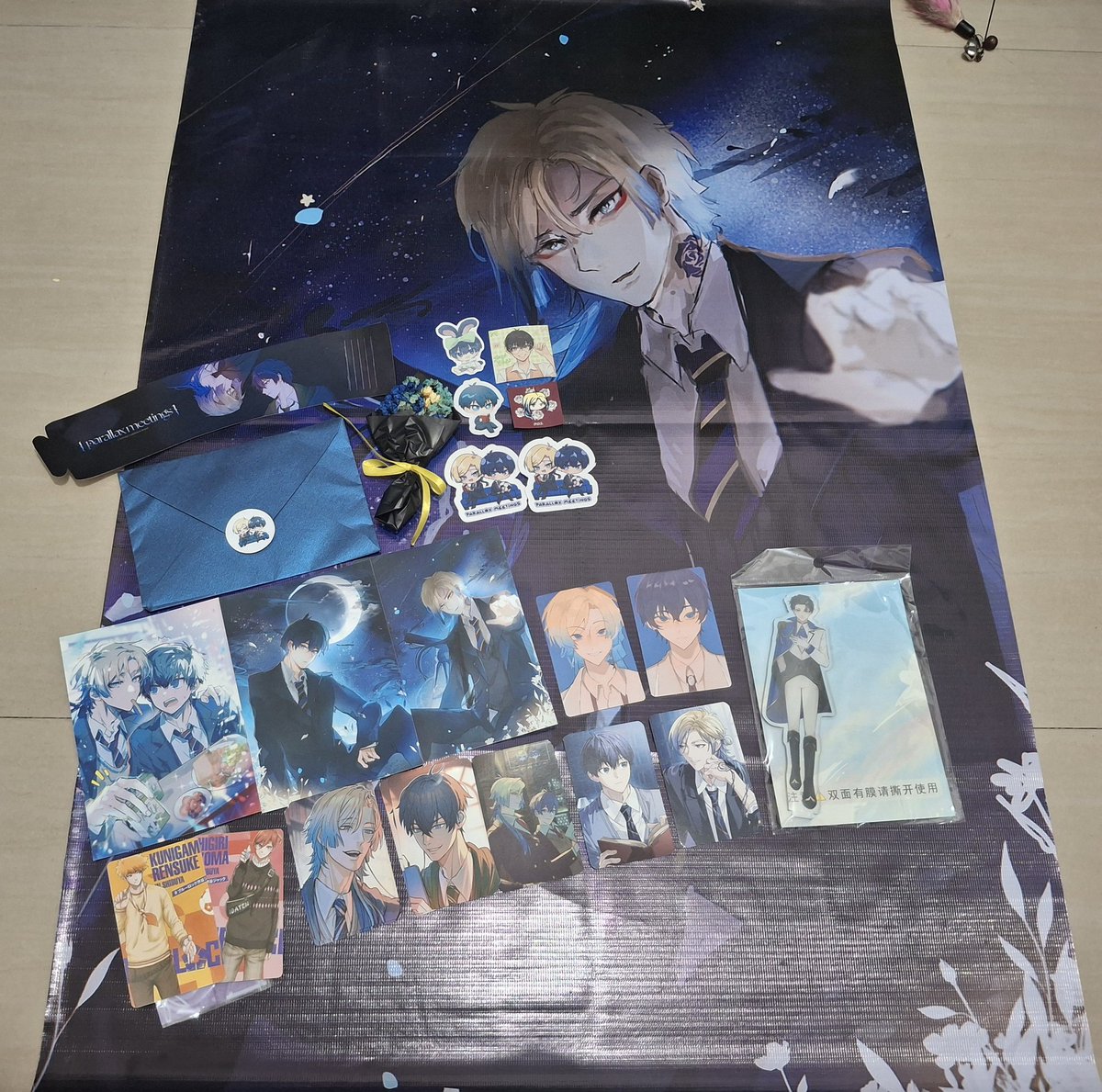 attended the <a href="/kiiscse/">parallax meetings ✧</a> 💙💚💙💚

im so happy to get to know more fellow kiis fans 😭😭😭😭

lucky girl syndrome kicking in by winning a raffle item and then di ko natiis yung isang tarp 😂 sayang di ko nakuha si isg :")

thank you to everyone who gave freebies as well aaaaa