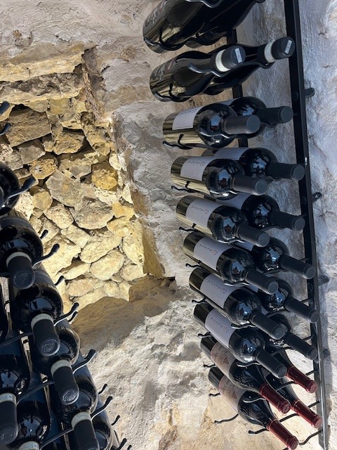 VintageViewUK's tweet photo. Modern Wine Storage Cabinet!
The W Series is our patented wall mounted wine rack that features the original label-forward design trusted by interior design and building professionals.
Perfect for any size room — residential or commercial. 
https://t.co/AhsWKqIlhn https://t.co/ETCCVxZ4YC