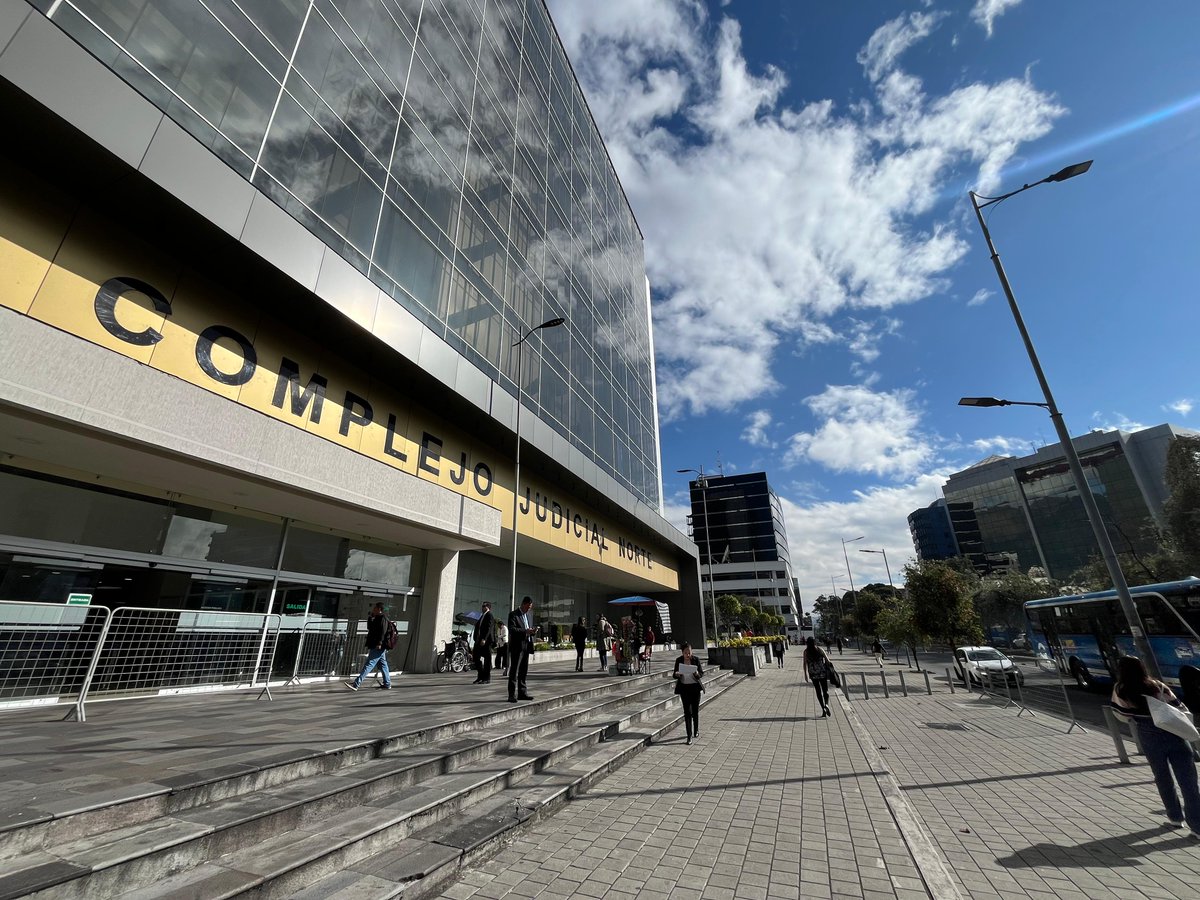 FiscaliaEcuador's tweet image. #AHORA | #CasoEuro2024: se reinstala la audiencia de juicio contra 4 personas naturales y 3 jurídicas –incluido el ciudadano serbio Jezdimir S.– por presunto #LavadoDeActivos. Hoy, #FiscalíaEc presentará su alegato de cierre.