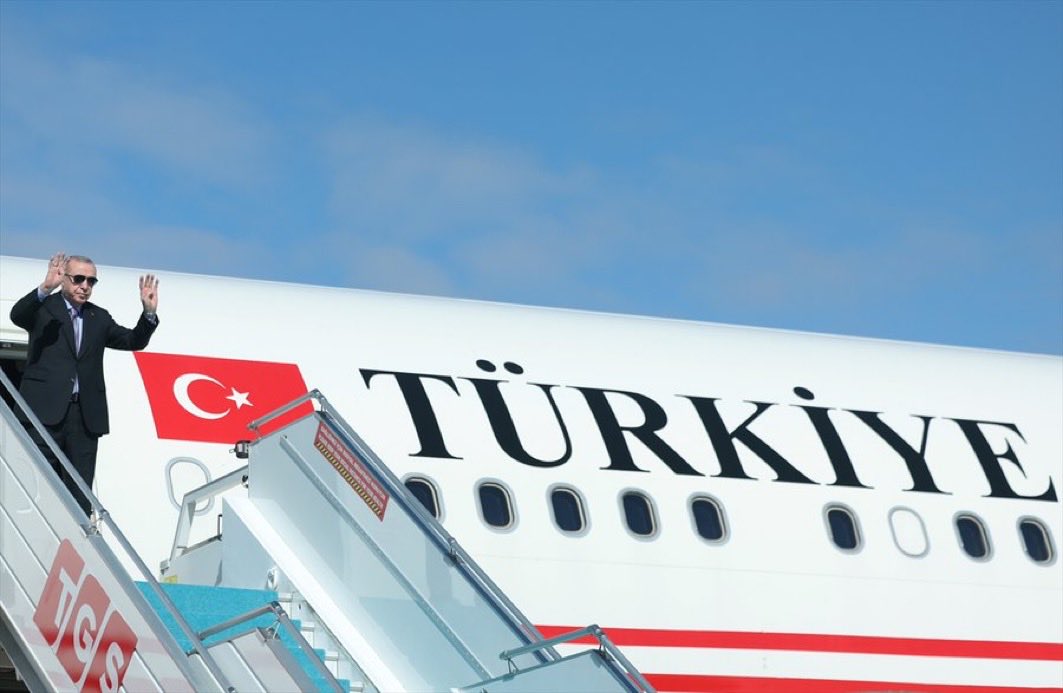JUST IN: Turkish President Erdogan refused to land in Egypt after reports that Netanyahu would attend the Sharm el-Sheikh Summit.

Erdogan’s plane circled over the Red Sea instead of landing, and touched down only after Netanyahu’s participation was canceled.

Sources say Erdogan