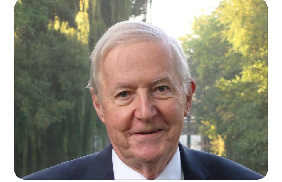 In memory of William Twining (1934-2025). An influential legal thinker, teacher, editor and community builder. substack.com/@raymundogamal…