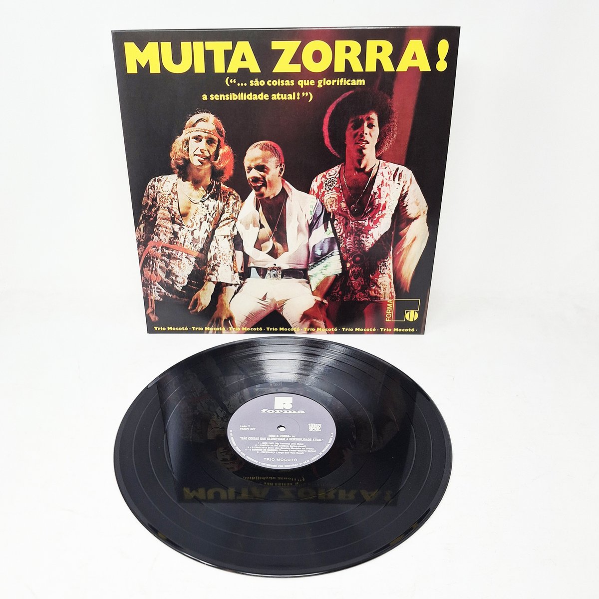 “Muita Zorra!” del Trio Mocotó es una joya atemporal perfecta para amantes del soul brasileño y el funk vintage. En "Change Up the Groove" Roy Ayers combina el jazz soul con el funk más afilado de los años 70.
munster-records.com
vampisoul.bandcamp.com