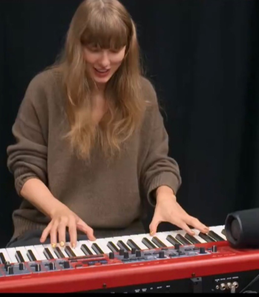 📸| Getting ready           to make history!