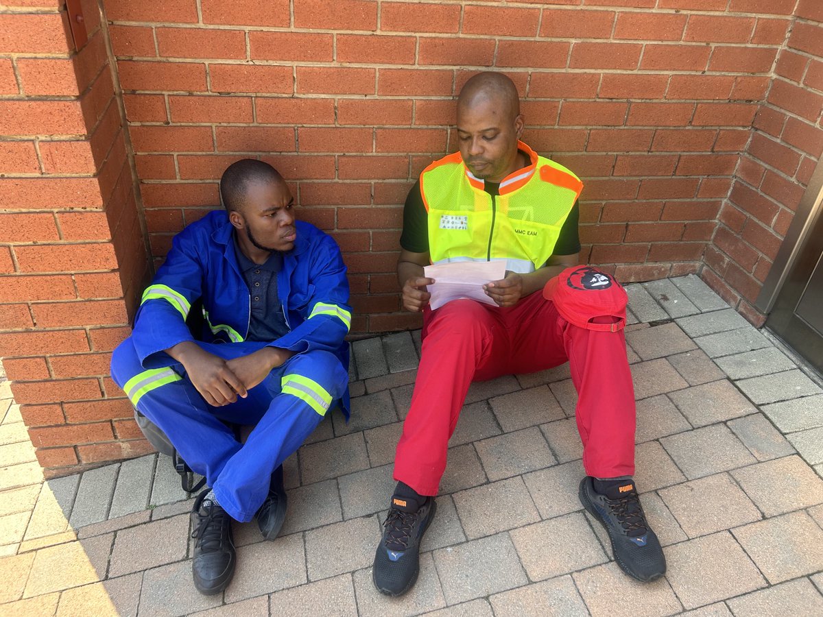 We are at Africa Data Centres centurion kosmosdal with our Tshwane ya Tema team waiting for a 
4 Million electricity proof of payment . We are happy to announce that Africa Data Centres company paid R9 Million .