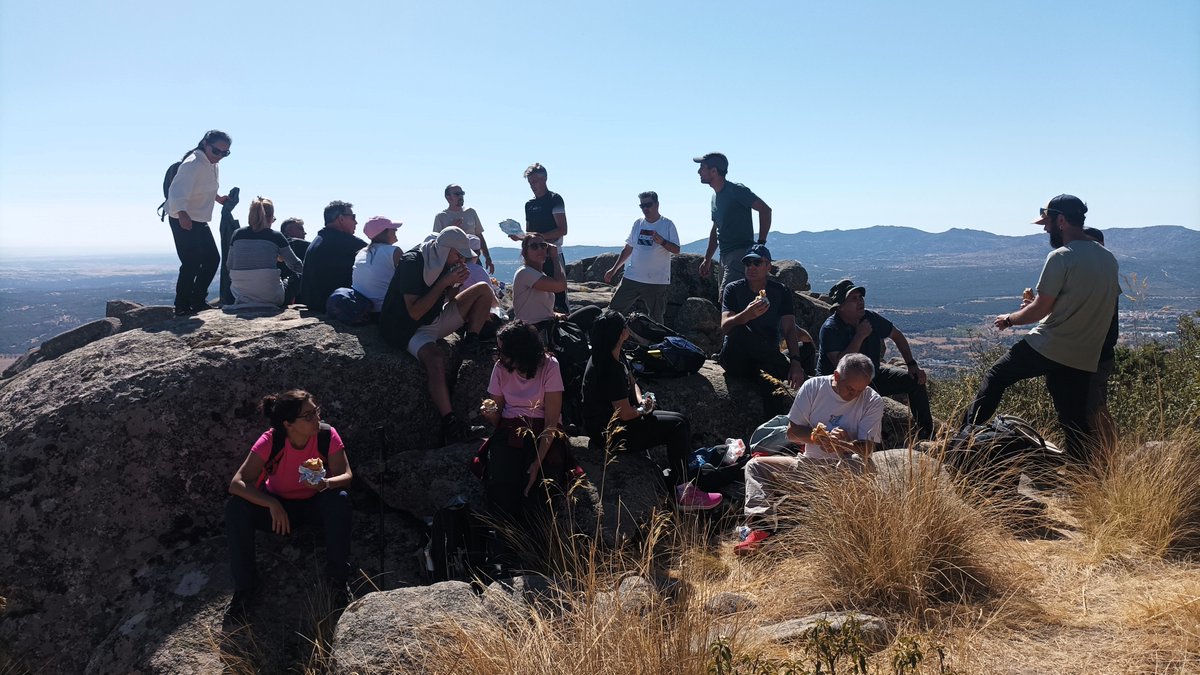 infova's tweet photo. Cada paso simbolizó un reto y una conversación. Los equipos diversos son más fuertes cuando avanzan juntos.

El verdadero liderazgo consiste en impulsar el cambio, integrar las diferencias y crecer como un solo equipo.

❤ Gracias, @Electrolux_es, por confiar en nosotros. https://t.co/zuM2xmz1Uo