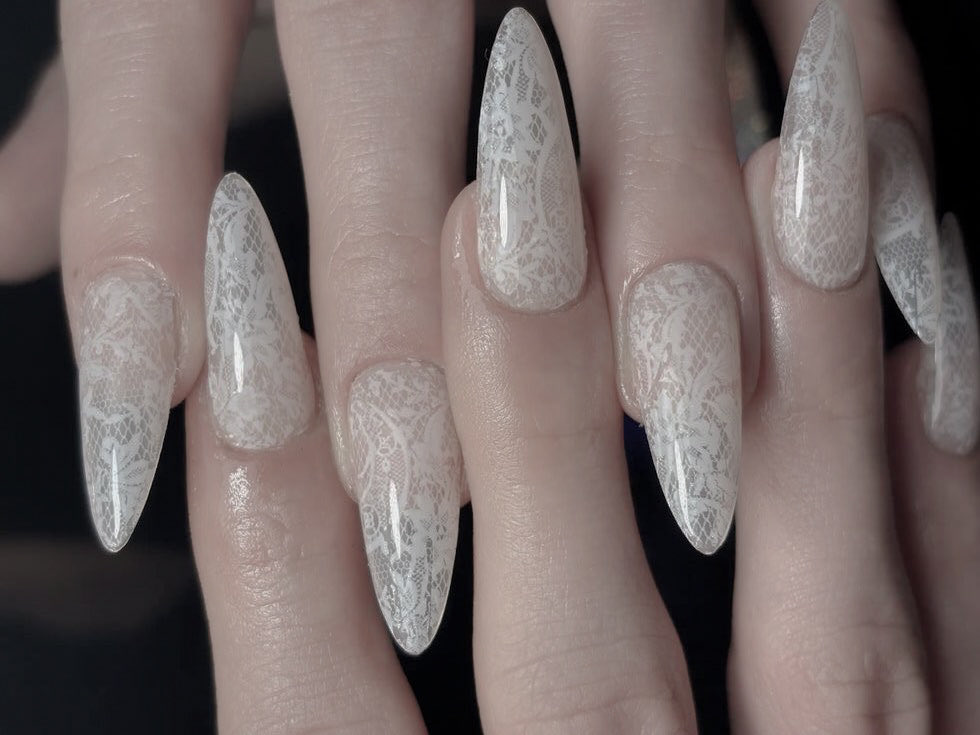 lace nails