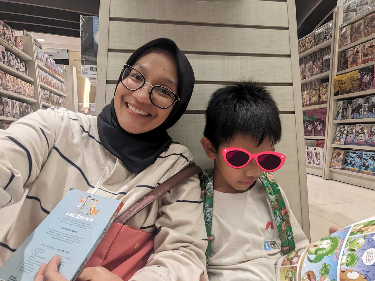 fidininadia's tweet photo. Book date sama anak, tiap kali nunggu waktu masuk les ❤️ https://t.co/Xb8vNa34cW