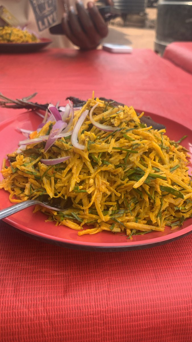 Alright, while I’m still exploring and connecting with <a href="/hollymcsaint/">OOM</a> way too like respect and <a href="/ChuzzyTech/">Cleopatra</a> way be my favorite law enforcement agent and <a href="/Ada_grams/">Adanna</a> way we both start off on a bad note. I still Dey Dey active Dey explore our African Salad. It’s all love my people!!