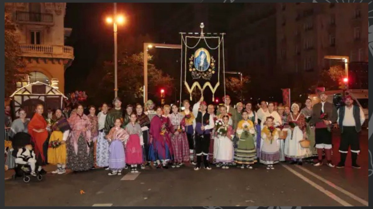 dolorosaalagon's tweet photo. Nuestra Cofradía participó este domingo 12 de octubre, en la Ofrenda de Flores a la Virgen del Pilar, llevando a sus pies todo nuestro cariño y devoción. Ofreciéndole nuestros ramos en representación de toda la Cofradía y también por los hermanos que ya no están entre nosotros. https://t.co/MfZYpIl1pv