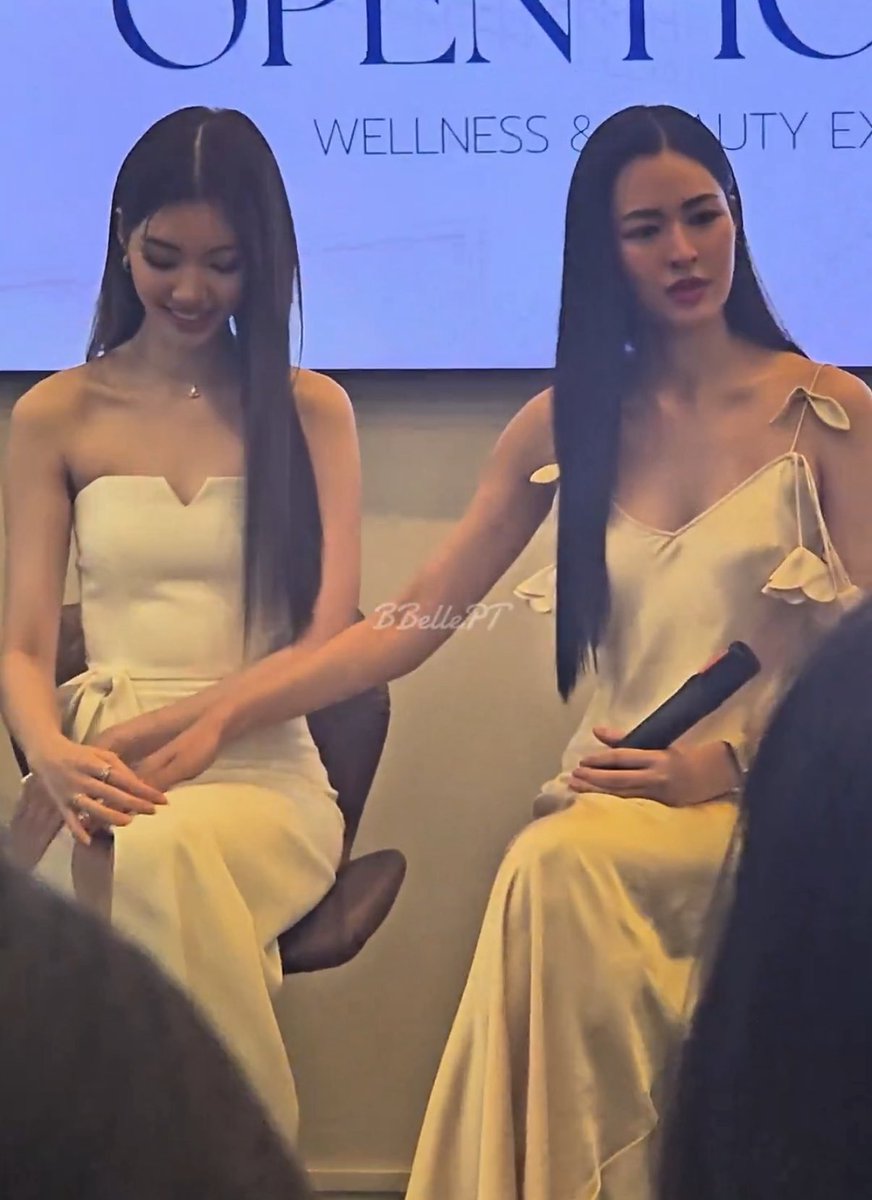 pp_bp_qq's tweet image. ใครจะดูแลดูแล้วเซฟน้องออมได้เท่าพี่หลิงอ่าา คือเค้าสังเกตน้องหมดแลย แล้วเซฟให้น้องออมตลอด ค่ตจะน่ารักเลยอ่ะ พี่ไมโครเวฟของแม่🥹🥹